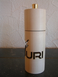 Elegante Pfeffermühle Uristier+URI
